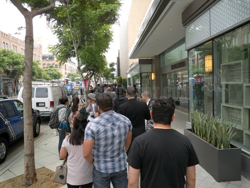 Create and Destroy NIKE STORE SANTA MONICA