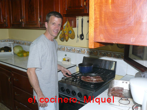 [Mike+Cooks.JPG]