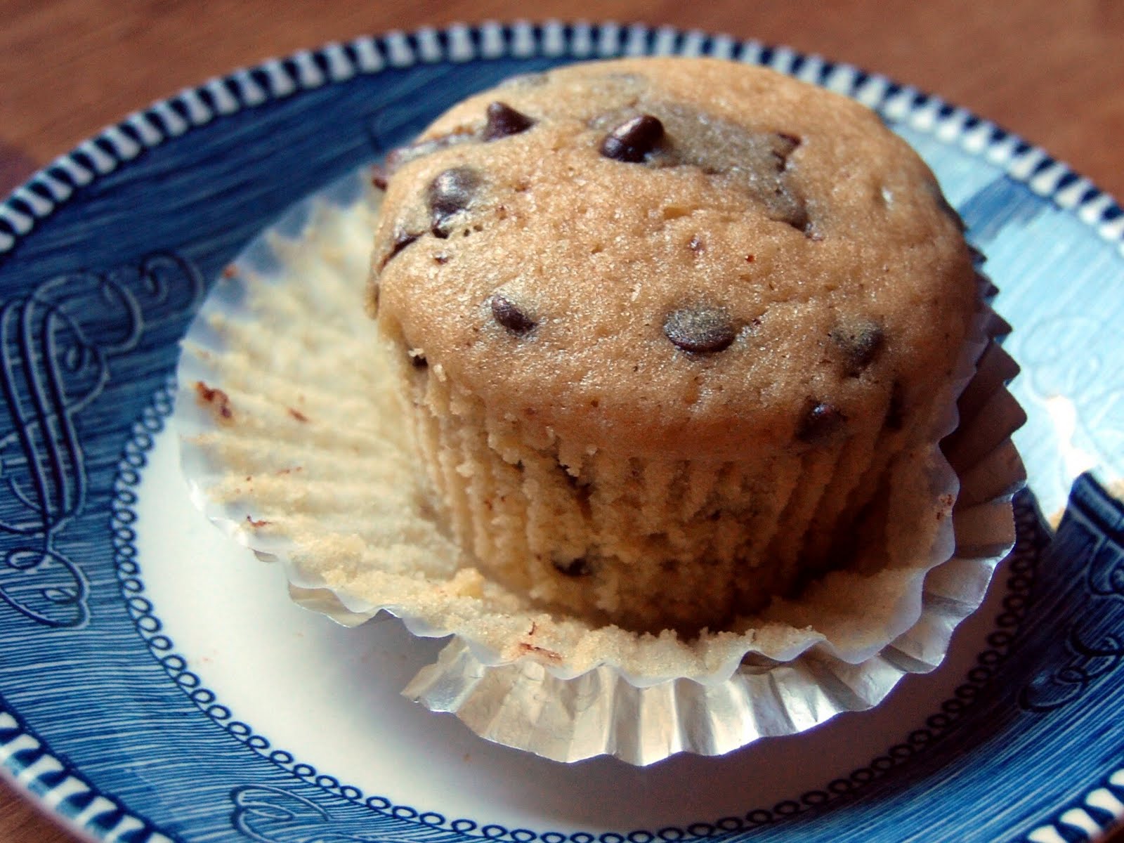 Cassie Craves: Coffee Chocolate Chunk Muffins