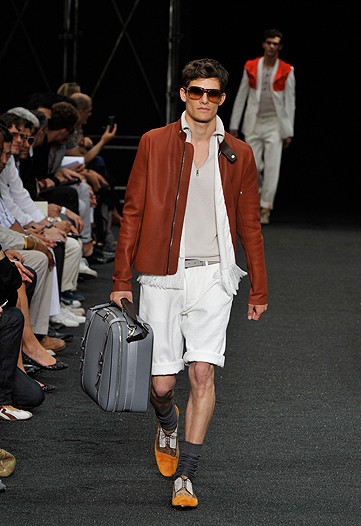 [louis-vuitton-ss2010-8.jpg]