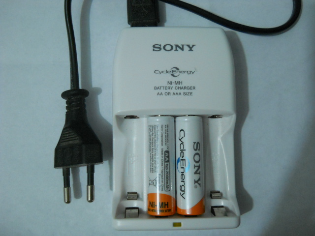 goloprak's solutions: Sony CycleEnergy Blue 2000mAh +Charger
