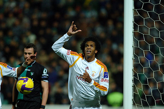 [B_9d00335c37e6b045b812da246a13b27b.jpg]