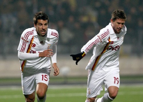 [b-315879-Baroş_ve_Kewell.jpg]