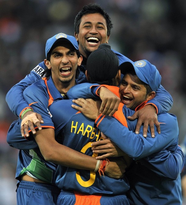 [India+celebrate+taking+a+wicket+against+Bangladesh.jpg]