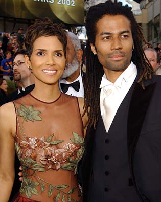 Michael ealy dating halle berry