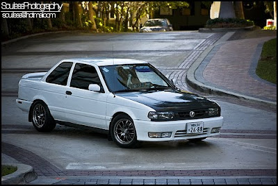 PEARL WHITE: Nissan B13 PEARL WHITE: Nissan B13