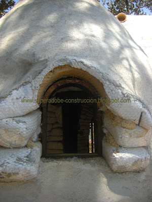 SuperAdobe: Comenzamos el repillado