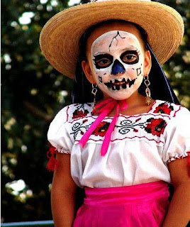 Fantasia de Caveira Mexicana: Simbologia e 40 modelos diferentes  Family  halloween costumes, Halloween looks, Scary halloween costumes