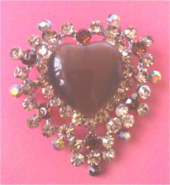 Brooch02_heart shape