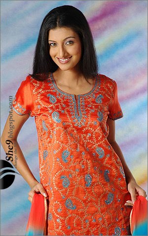 [Complete+Salwar+Kameez+Collection+www.She9.blogspot.com+(23).jpg]