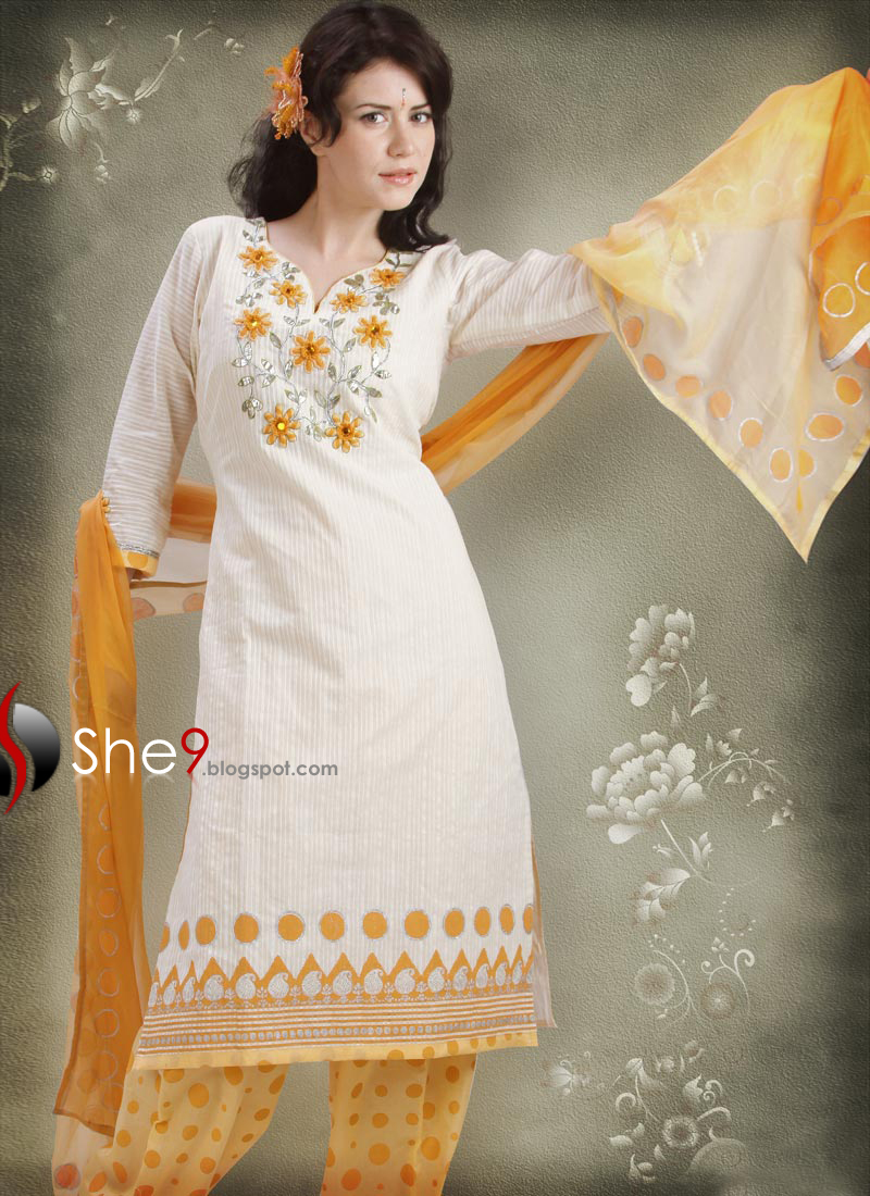 What Is The Latest Fashion For Old Women What Is The Latest Fashion For Old Women