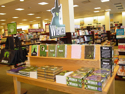 Curiozity Corner Barnes And Noble Gets A Little Wicked