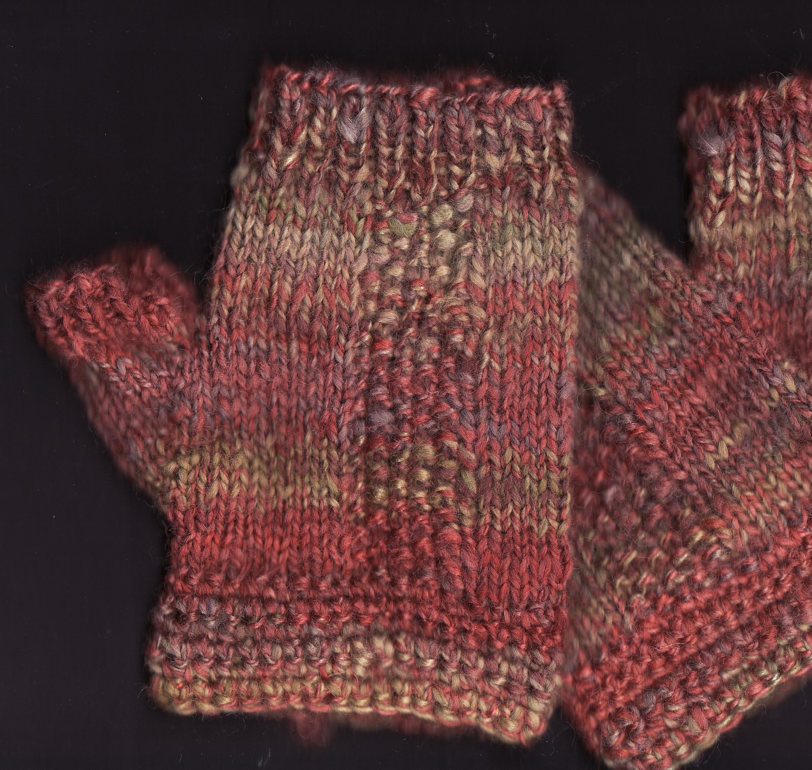 [Fingerless+gloves2.jpg]