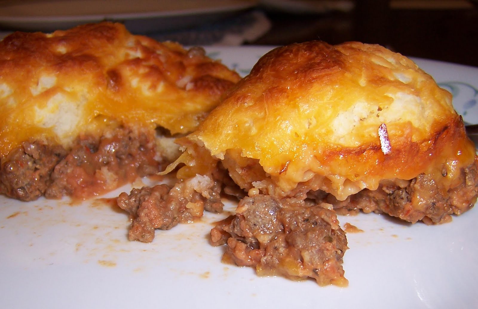 From Melanie's Home Beef and Biscuit Casserole