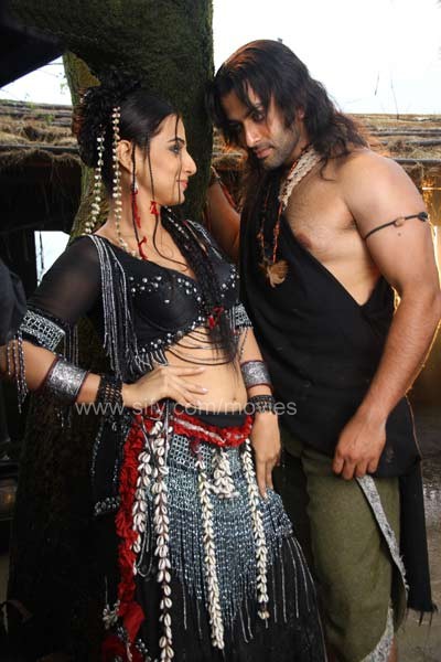 Vidya Balan Hot in Malayalam Movie Urumi