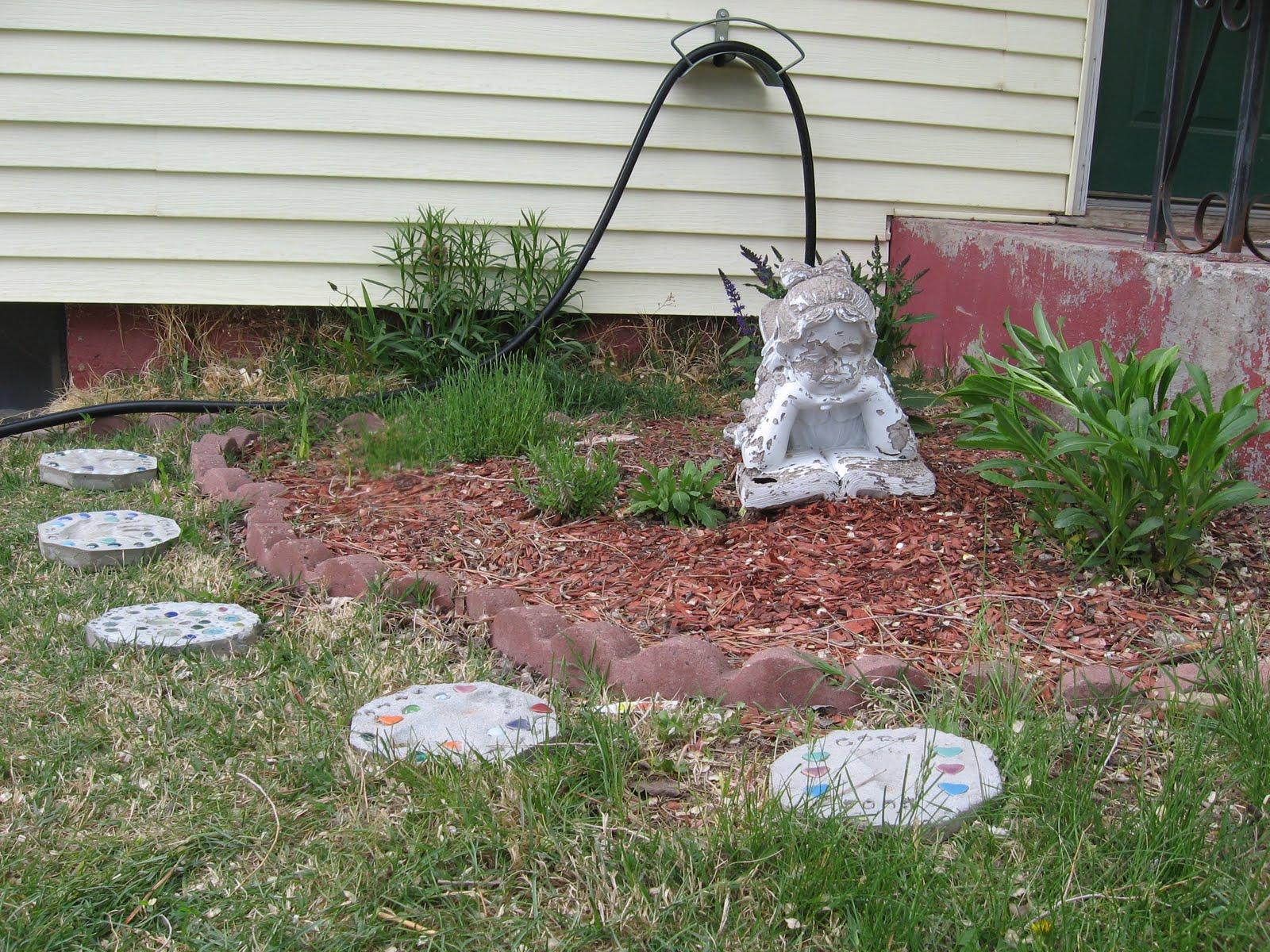 The Little Things: Kid's Gardening - Stepping Stones