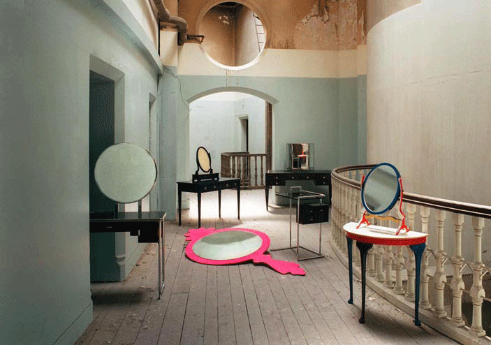 [newdressingtablesspread11.gif]