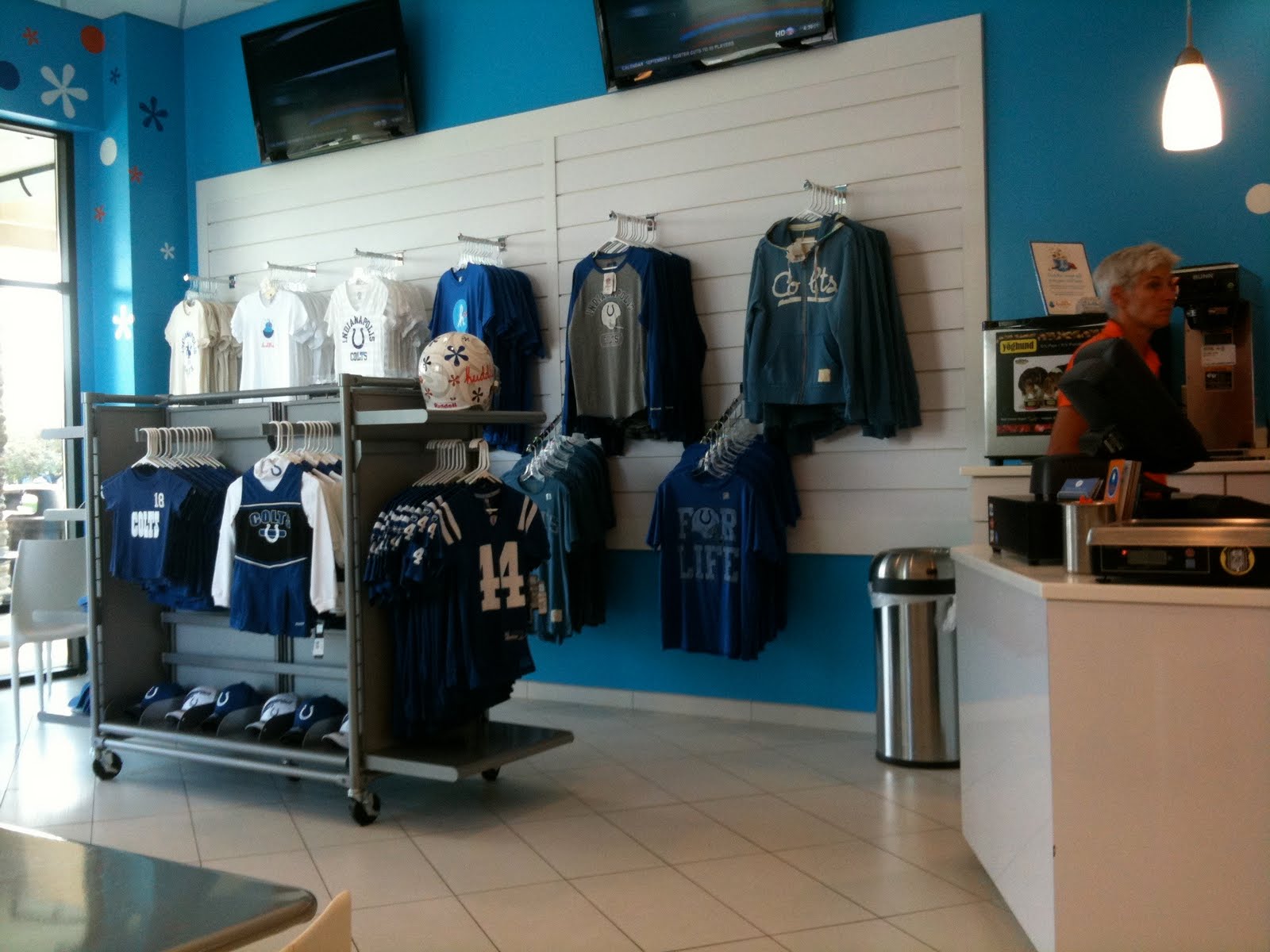 Indianapolis Always Interesting Huddles Frozen Yogurt