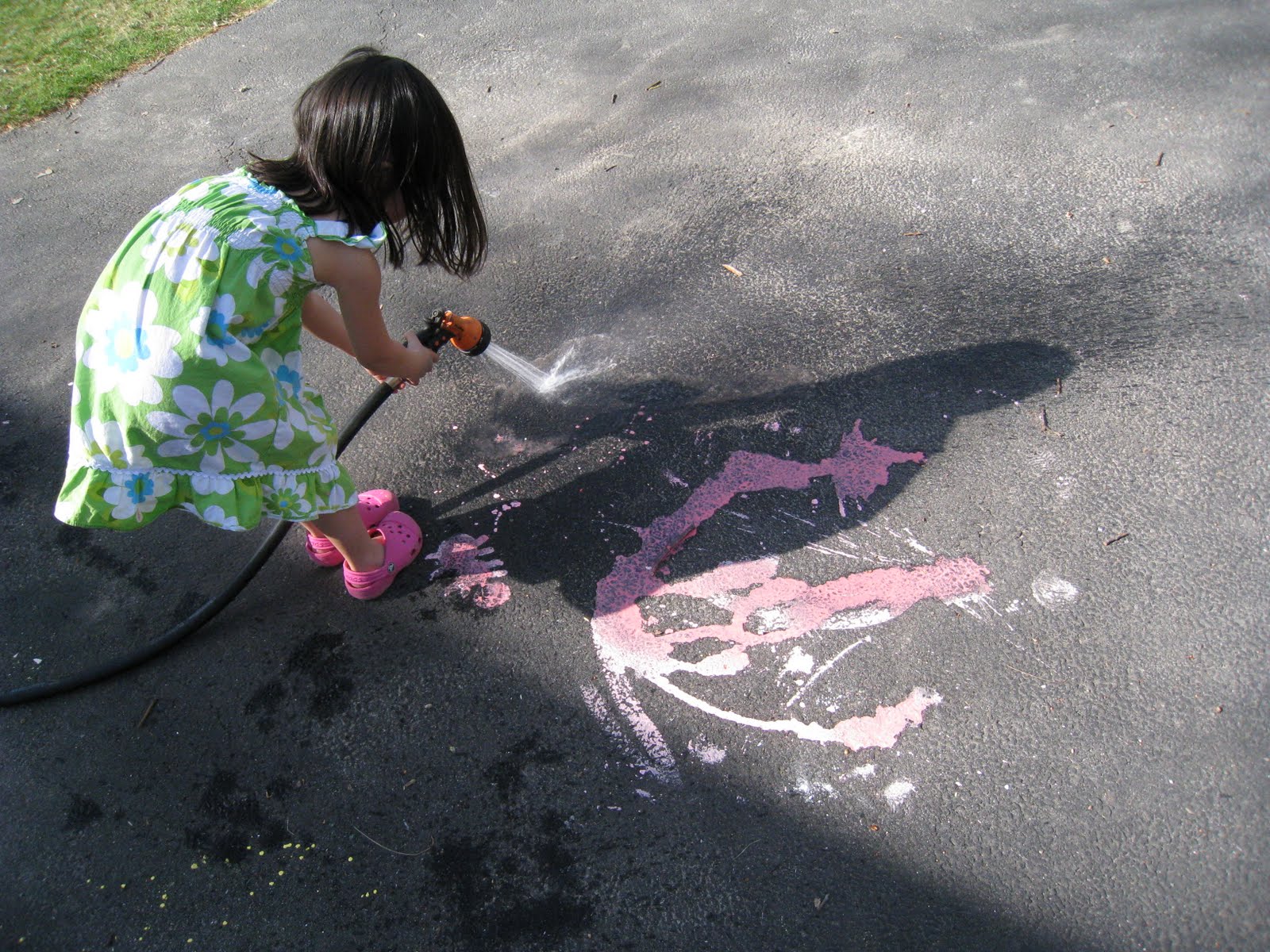 4 Crazy Kings Corn Starch + Water + Food Coloring + Sunshine = Hours