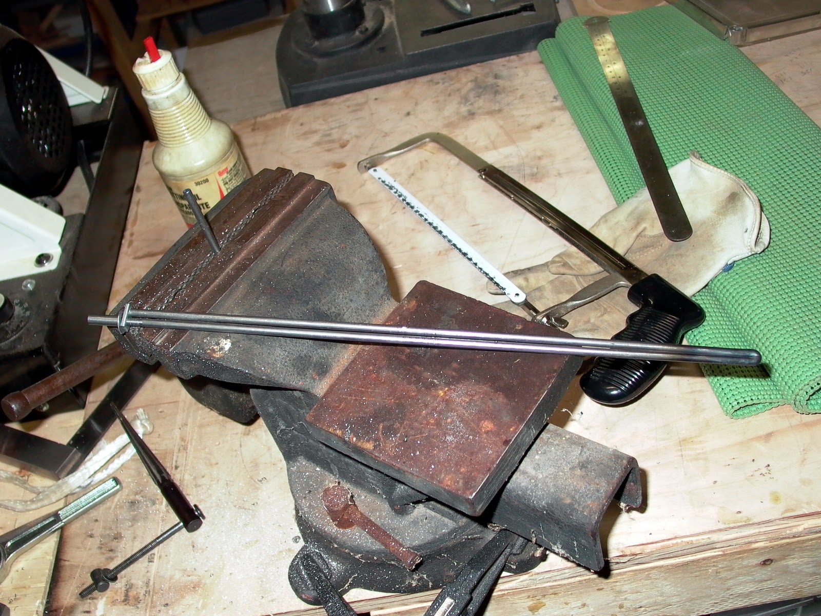 ThreeQuartersLeft truss rods