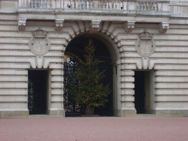[palace.JPG]