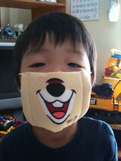 東京ディズニーシーで買ってきたチップのマスク