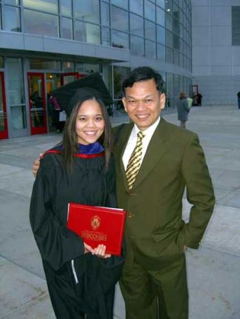 seh+daeng-+Khattiya+Sawasdipol+with+his+only+daughter+Khattiyah.jpg