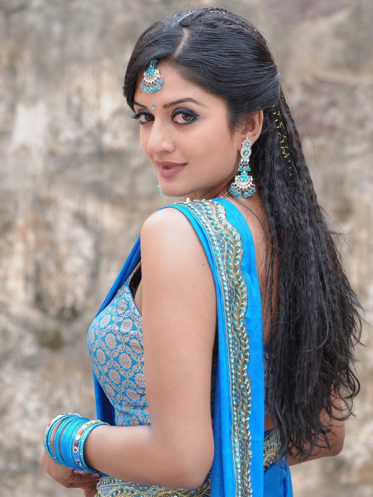 Vimala Raman Masala Photo Shoot In Designer Blue Sari