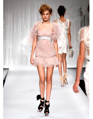 [pastels-fendi-newlooks-0110-de.jpg]