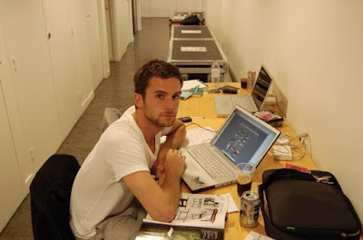 Guy_computer.jpg