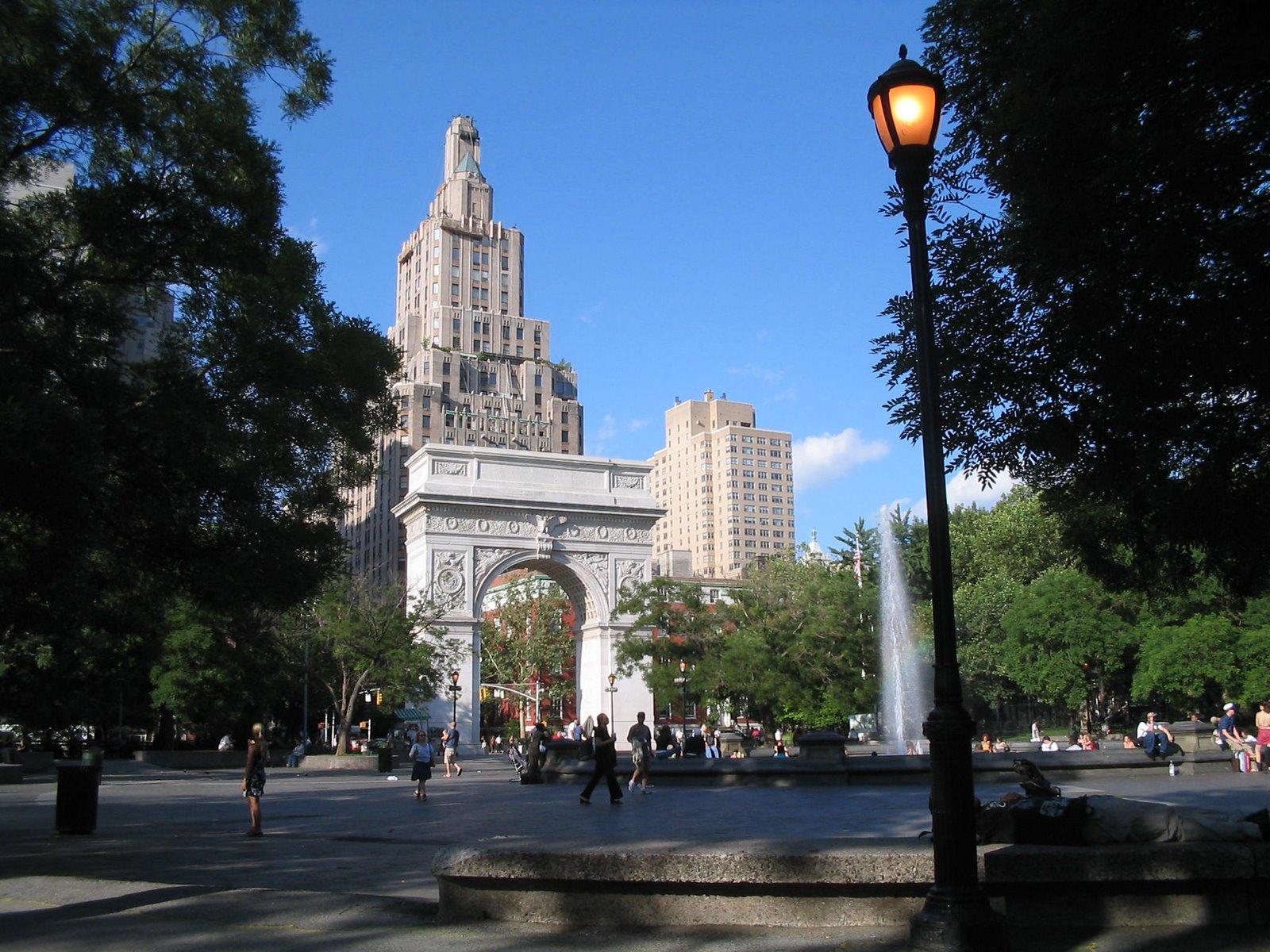 [Washington_square_park.jpg]