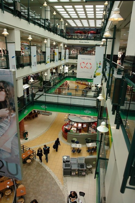 [100_centre_eaton2.jpg]