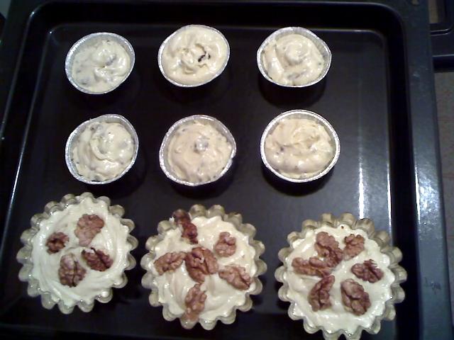 Retete simple,sanatoase si gustoase: Briose cu nuca si ciocolata