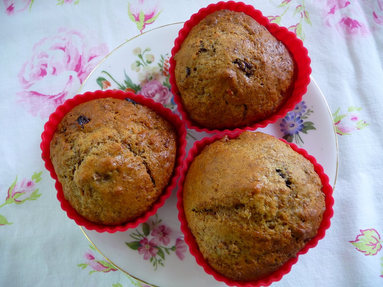 LittleRedSaid....... Retro Refrigerator Bran Muffins with Kefir