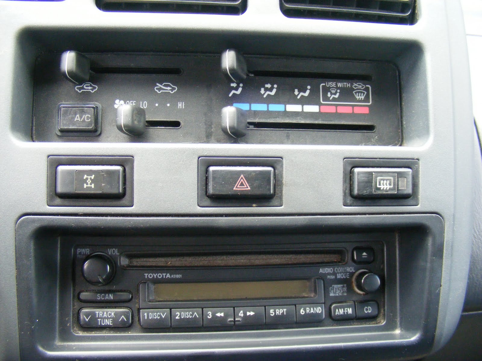 1999 Toyota Rav4 L: Interior