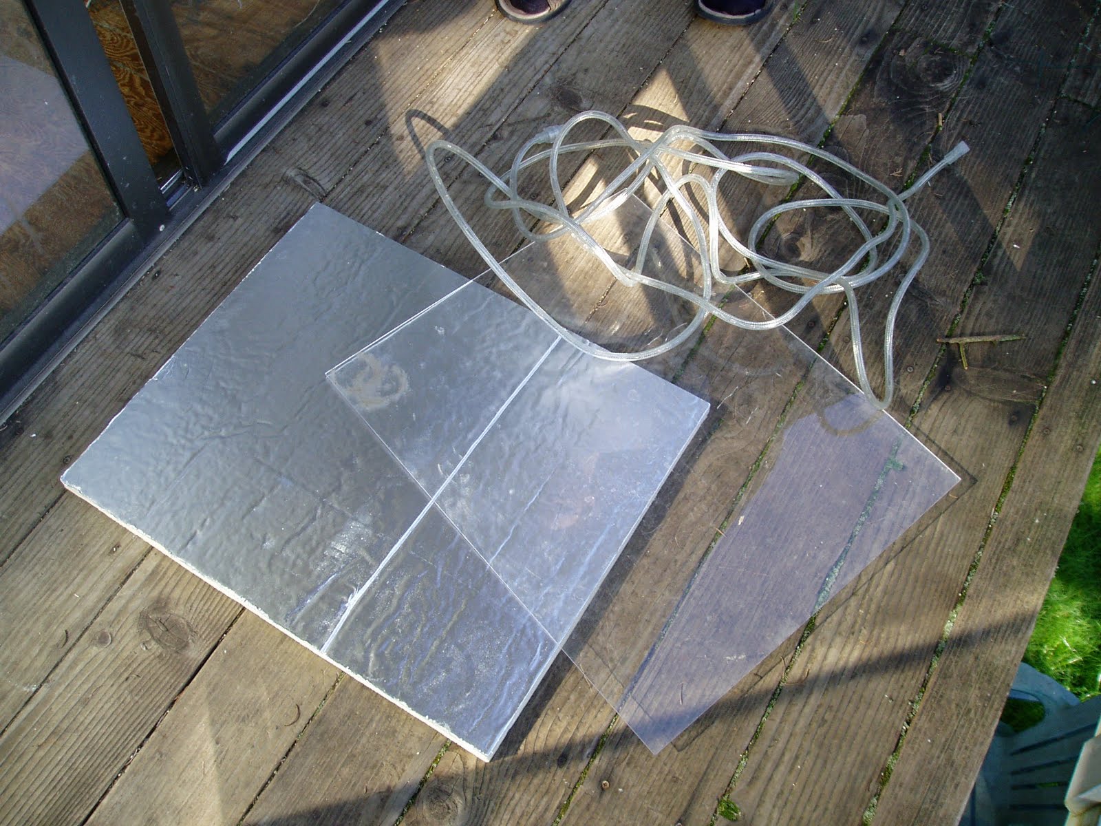 THE MUSINGS OF A TRANSPLANTED GARDENER Home built seedling warming tray