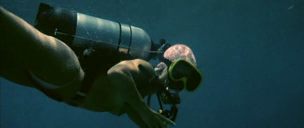 Planet Terror, Part 26 : Zombie vs Shark - Auretta Gay goes for a swim in Z...
