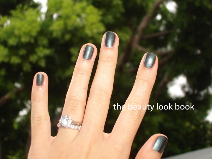 A Closer Look at Chanel Black Pearl #513 Le Vernis - The Beauty