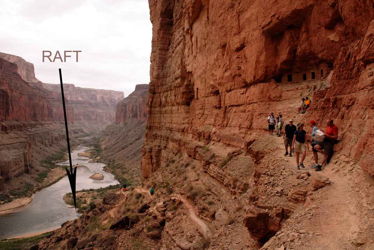 Grand Canyon hiking trail to Indian Ruins