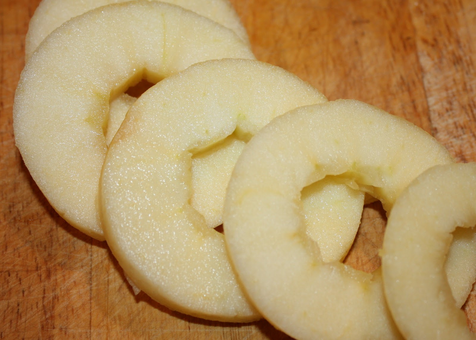 The Farmhouse Foodie: Grandpap Mike's Fried Apple Rings