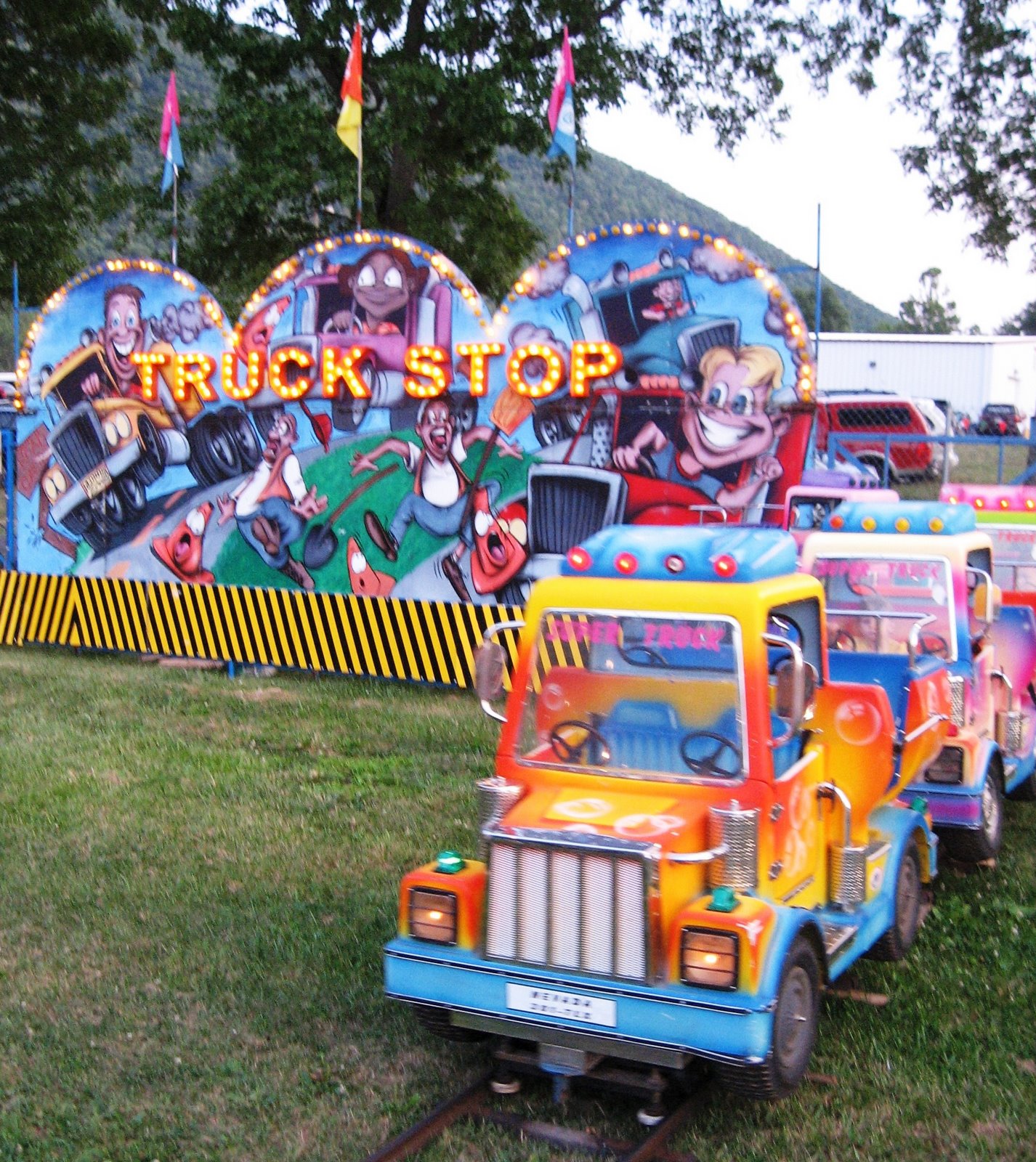 [Fair+Truck+Stop+2+crop.JPG]