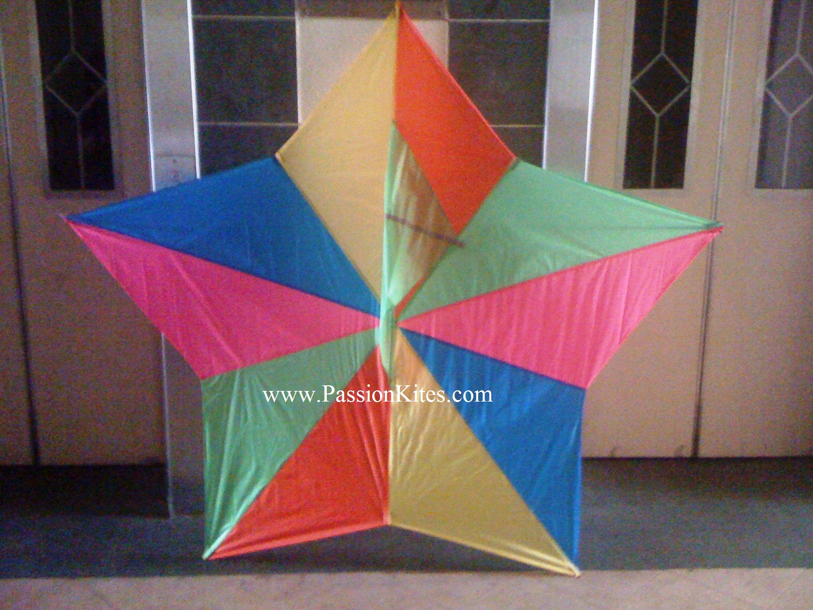 Buy Kites in Singapore New Product Updates