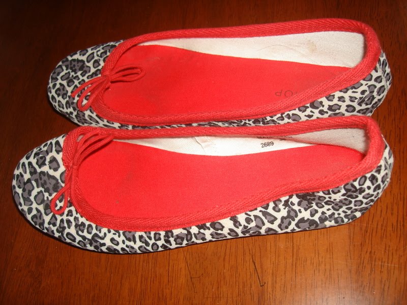 red leopard print flats