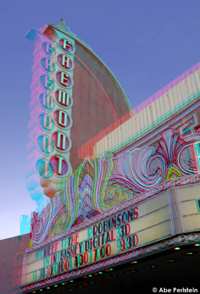 [070330-SLO--Fremont-Theatre-marquee--Meet-The-Robinsons-in-3-D-ANA-C-BLOG.jpg]