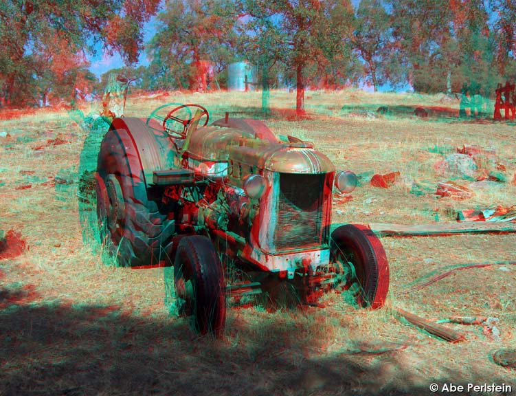 [071001-Red-Mt-Ranch--tractor-ANA-C-BLOG.jpg]