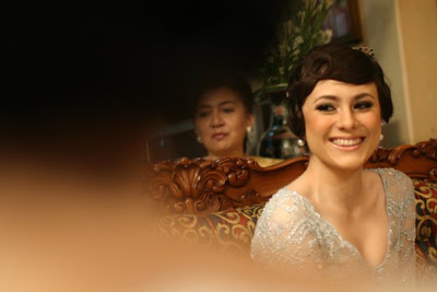 Gosip Artis Indonesia: Wulan Guritno - A Hot Mom