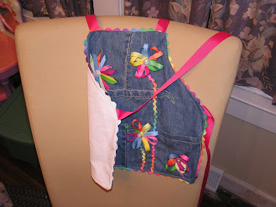 Toys In Your Purse: Blue Jean Apron - Ribbon Flowers - Rick Rack