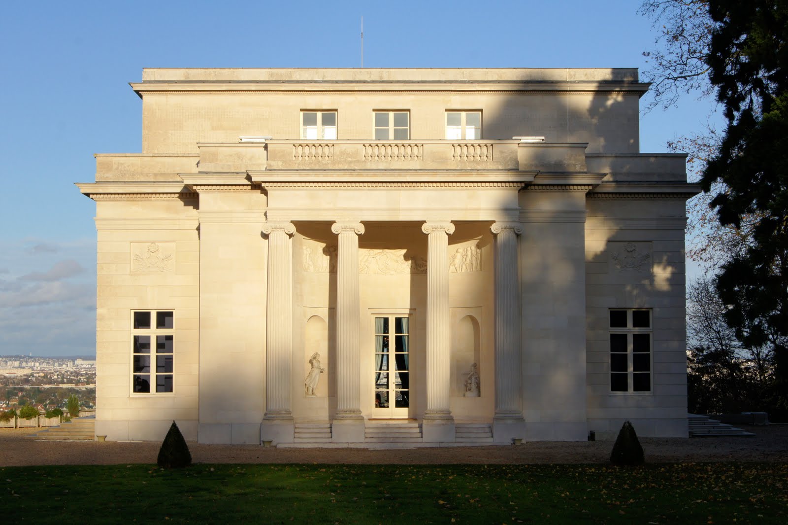 Pavillon De Musique De La Comtesse Du Barry