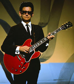 http://4.bp.blogspot.com/_9__VRCiianA/SASbEuVPO3I/AAAAAAAAAmE/niHOepjS14w/s320/roy+orbison.jpg