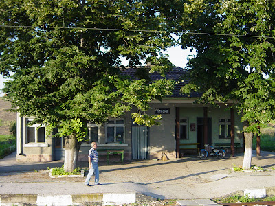 railway stations: Bulgaria: Pliska (Плиска Железопътна гара)